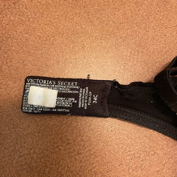 BUNDLE OF THREE high quality Victoria's Secret Demi Bras 32C 32D 34C - Picture 11 of 16